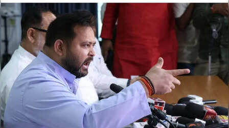 RJD में बड़ा संगठनात्मक फेरबदल! जिला से पंचायत तक सभी इकाइयां भंग, नए सिरे से होगा संगठन का गठन