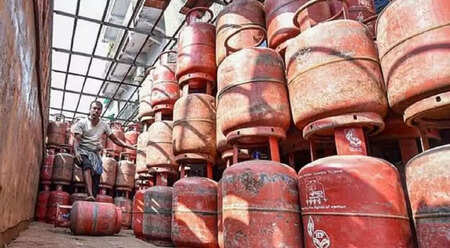 LPG Gas Cylinder e-KYC: 16 अगस्त से पहले करा लें ई-केवाईसी, वरना महंगा पड़ सकता है सिलेंडर