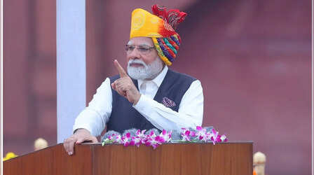 देशवासियों को PM मोदी ने दी स्वतंत्रता दिवस की शुभकामनाएं, आजादी के मतवालों को किया याद, खरगे ने भी किया नमन