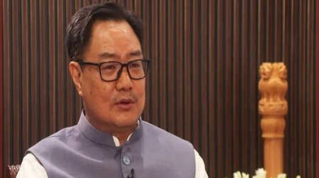'अपनी खुद की विश्वसनीयता खत्म कर रहे राहुल', PM मोदी की विदेश नीति का 'मजाक' उड़ाने पर रिजिजू का तीखा हमला