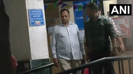 दिल्ली जल बोर्ड टेंडर केस: ACB की गिरफ्तारी के बाद सत्येंद्र जैन का मेडिकल टेस्ट, AAP और BJP में जुबानी जंग तेज