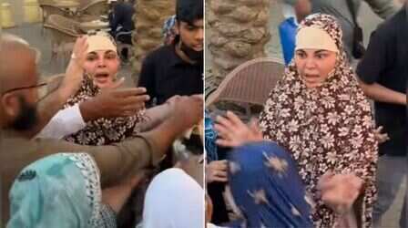 मक्का शरीफ में जानमाज बांट रहीं Rakhi Sawant के साथ हुई छीना-झपटी, भीड़ में खींचा गया हिजाब!
