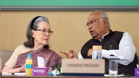 पीएम मोदी इस्तीफा दें- CWC मीटिंग के बाद सरकार पर बरसे खरगे, कहा- वोटर लिस्ट बदलाव का डेटा सार्वजनिक हो