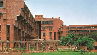 JNU में हेल्थ सेंटर को लेकर बढ़ा विवाद, ABVP ने शुरू किया अनिश्चितकालीन आंदोलन