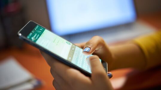 WhatsApp पर प्राइवेट चैट के लिए आया नया फीचर, जानें Restricted Chat कैसे करेगा काम