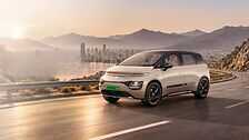MG Windsor EV Indulge Edition भारत में लॉन्च नए कलर और प्रीमियम फीचर्स से है लैस