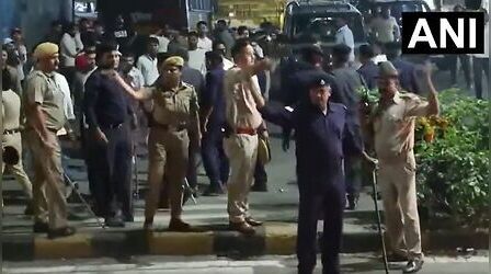रितु बराला केस में FIR की मांग पर अड़ी कांग्रेस, जयपुर पुलिस कमिश्नरेट में धरना जारी, पुलिस ने किया लाठीचार्ज