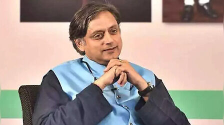 बुरे फंसे शशि थरूर, जिस घोषणा पत्र के सहारे जीतना चाहते हैं चुनाव, उसमें भारत का नक्शा है गलत