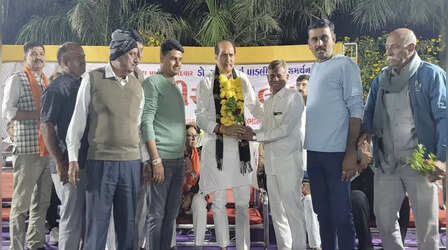 Gujarat Election में दिख रही यूपी के नेताओं की ताकत, द्वारका-पोरबंदर में मोर्चा संभाल रहे सुरेश राणा