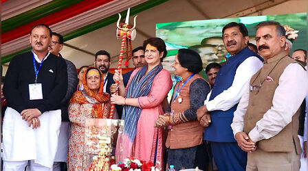 कांग्रेस जीत तो गई, लेकिन CM के नाम पर हिमाचल में मचा है बवाल, कहीं टूट न जाए पार्टी