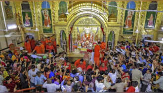 Best place to Visit in Jaipur : न्यू ईयर पर परिवार को ले जाएं जयपुर के इन खास मंदिरों में, यहां मिलेगा आपको अलग सुकून