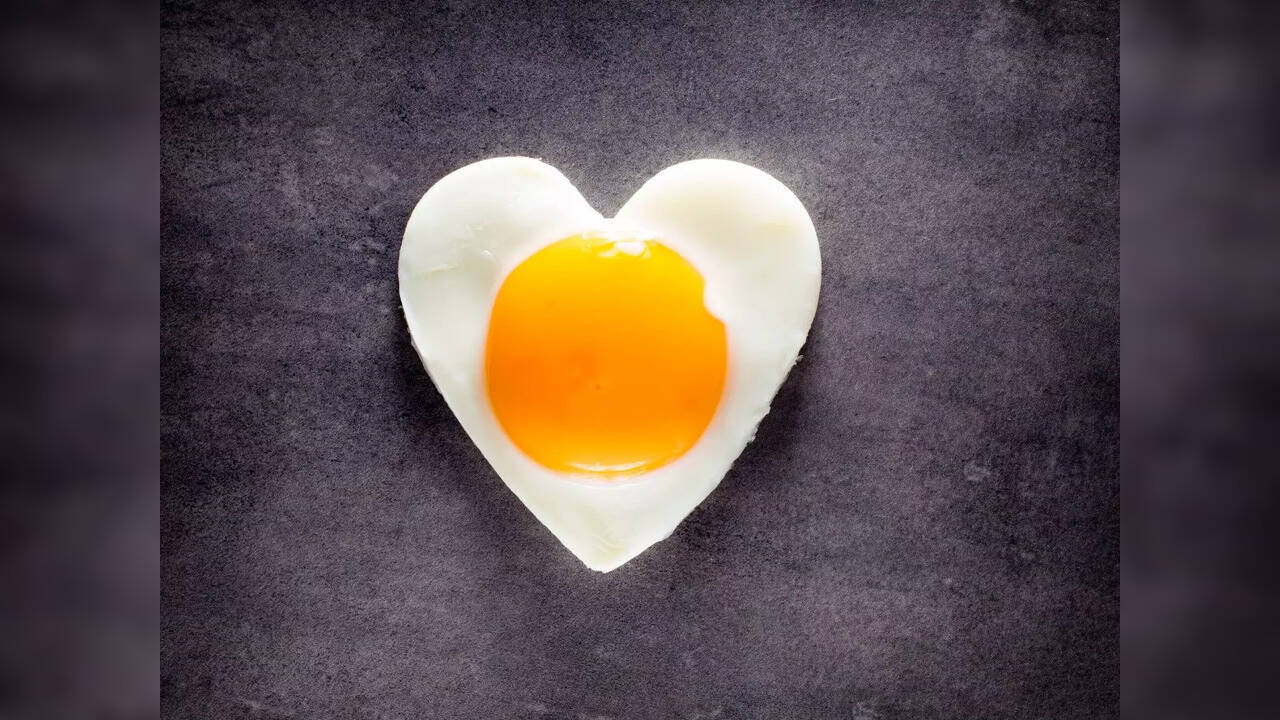 Egg and heart problems: नियमित एग्स खाने से दिल की समस्याओं का बढ़ सकता है जोखिम, जानिए इस बारे में
