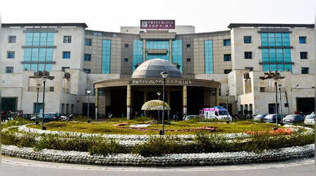 Lucknow SGPGI: लखनऊ एसजीपीजीआई में आएगा सर्जरी के लिए दूसरा रोबोट, मरीजों को मिलेगी राहत
