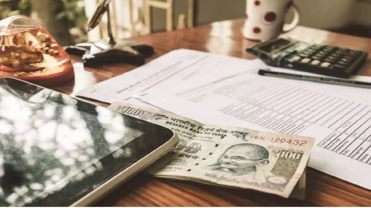 Old vs New Tax Regime Calculation