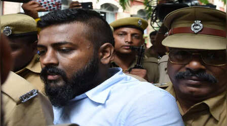 महाठग सुकेश चंद्रशेखर का लेटर बम, मेरे जन्मदिन पर केजरीवाल-जैन ने गाया था ये दोस्ती नहीं तोड़ेंगे