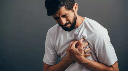 Heart Attack: टीके से नहीं कोरोना से बढ़ रहा हार्ट अटैक का खतरा, विशेषज्ञों ने किया आश्वस्त