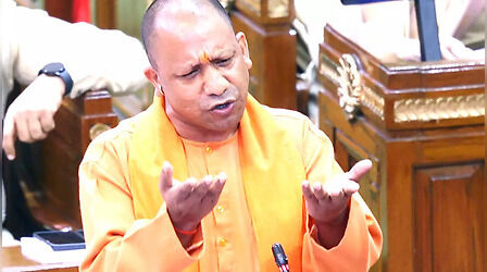 UP Nikay Chunav: सीएम योगी की गर्जना कहा-अब माफिया पर दो बूंद आंसू बहाने वाले भी नहीं-Video