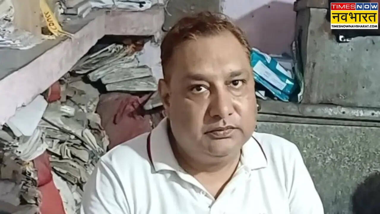 पटना AIIMS में महिला कर्मी और नाबालिग बेटी से छेड़छाड़; व्हाट्सएप चैट ने खोली पोल, आरोपी अधिकारी गिरफ्तार