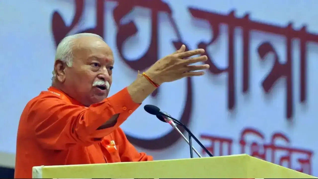जिस स्वर्ण शताब्दी एक्सप्रेस ट्रेन पर सवार थे RSS चीफ मोहन भागवत, उसी ट्रेन पर हुआ पथराव; हिरासत में एक संदिग्ध