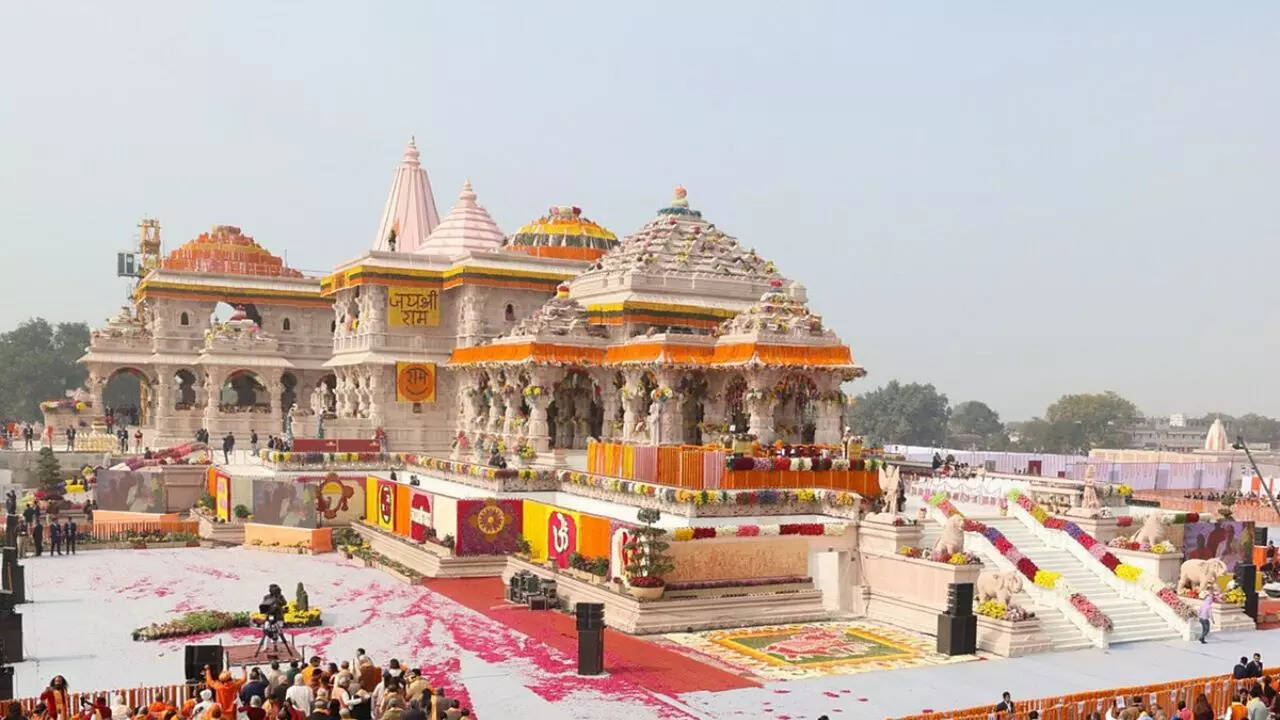 राम मंदिर चंदा चोरी मामले SIT का बड़ा निर्देश, ट्रस्ट पदाधिकारियों और संदिग्ध कर्मियों के अयोध्या छोड़ने पर रोक