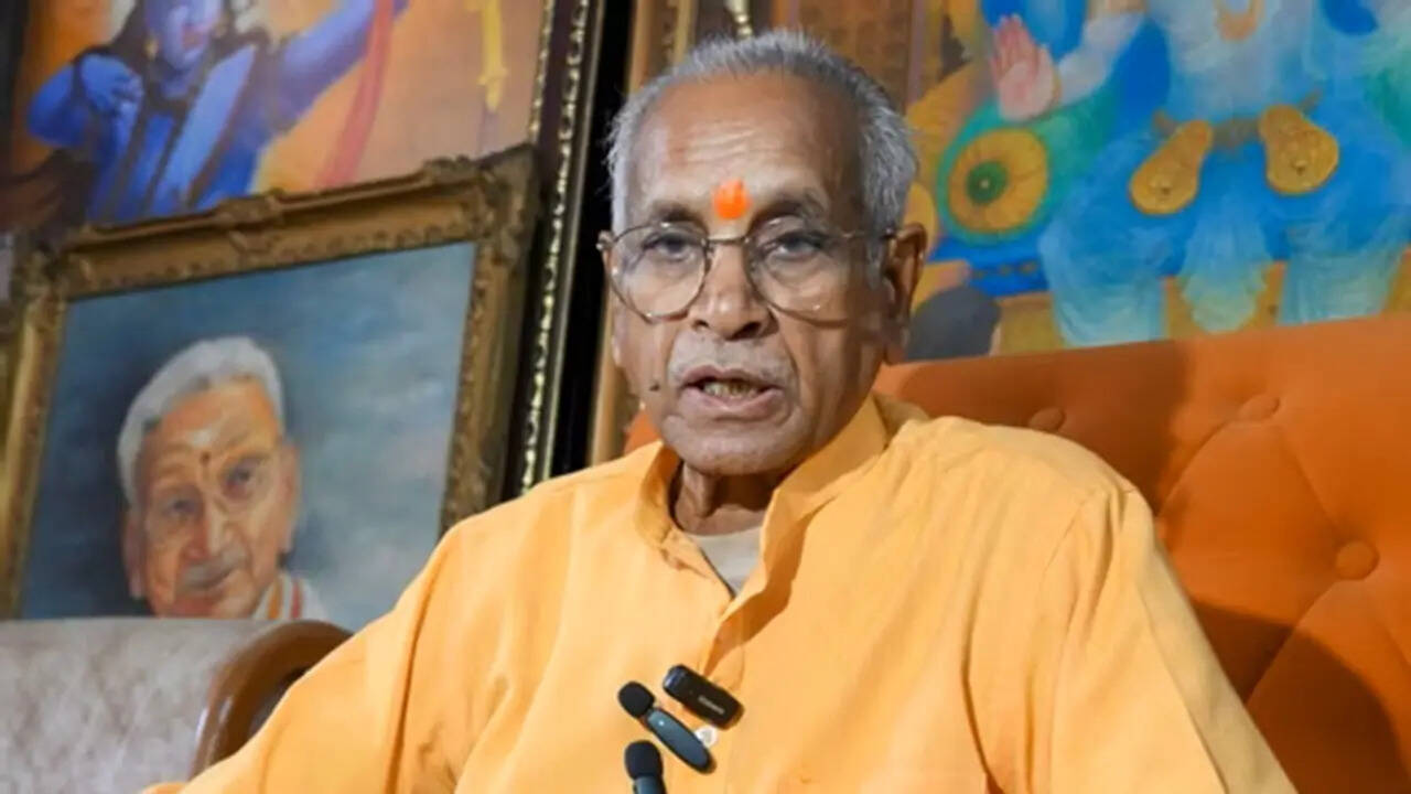 अयोध्या छोडेंगे चंपत राय? संतो और वकीलों के विरोध के बाद लिया फैसला, कहा- उनके साथ 'विश्वासघात’ हुआ है!