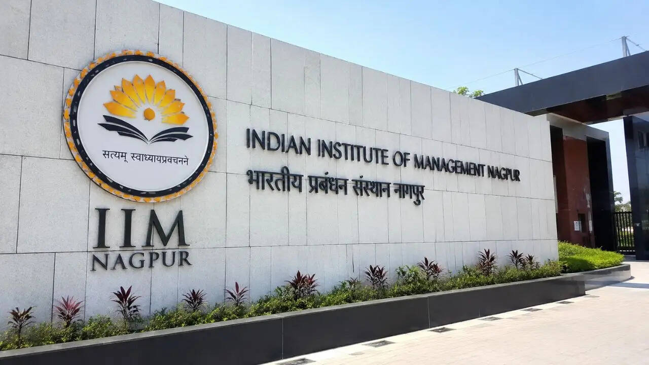 AI से ग्लोबल पहचान तक, IIM नागपुर ने पेश किया 2026-31 का मेगा रोडमैप