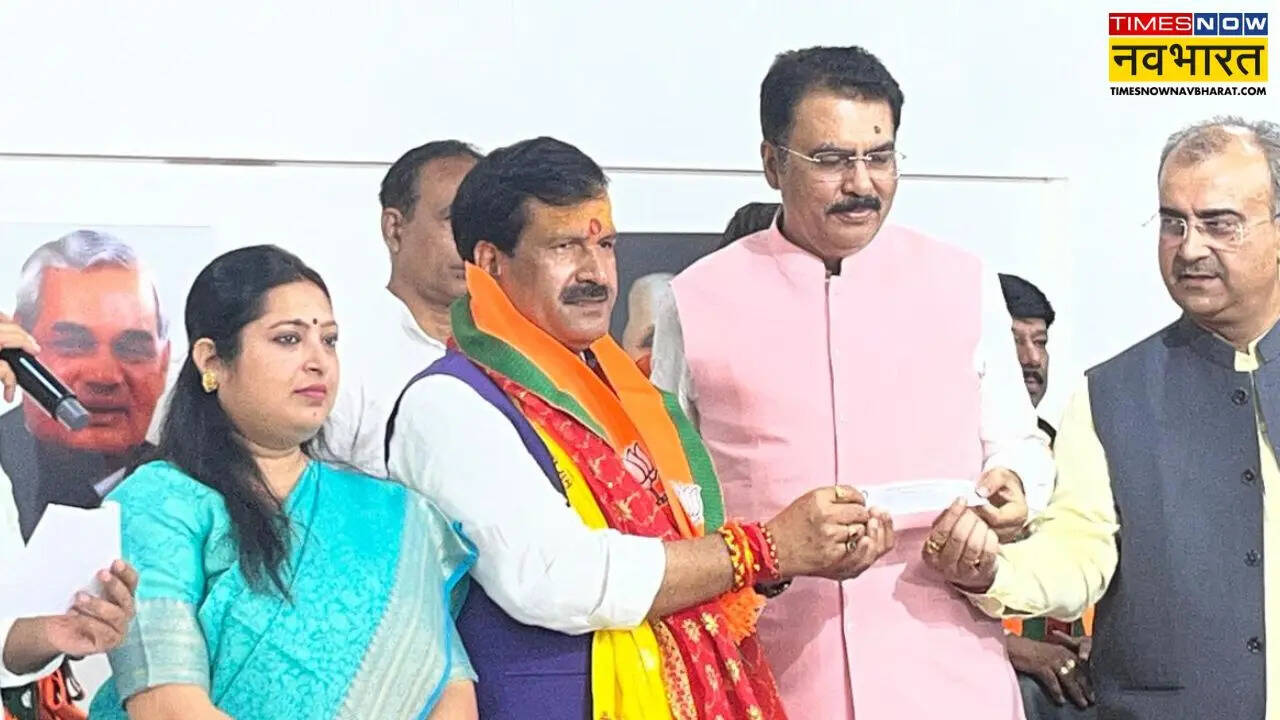 RJD को बड़ा झटका! मृत्युंजय तिवारी ने छोड़ी 'लालटेन', BJP का थामा दामन, बोले-'पार्टी नेतृत्वहीन हो चुकी है'