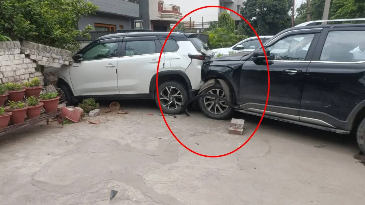 Panchkula News: तेज रफ्तार स्कॉर्पियो ने मचाई तबाही, दीवार तोड़ दूसरी कार में घुसी; CCTV में कैद हुई पूरी घटना