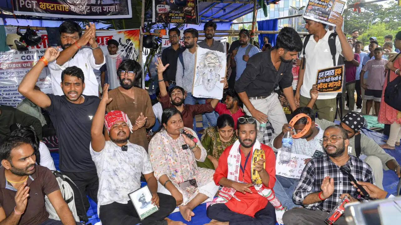 JPSC पर हेमंत सरकार का बड़ा फैसला, 14वीं PT समेत बैकलॉग के एग्जाम रद्द; कई भर्ती परीक्षाओं की जांच के आदेश