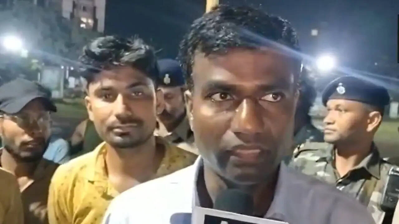 जयपाल सिंह मुंडा स्टेडियम में देर रात पहुंची पुलिस तो मचा हड़कंप, DC-SP और बीजेपी ने दी ये सफाई