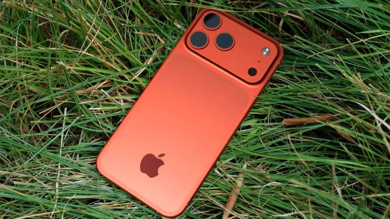 iPhone 18 Pro Max जल्द होगा लॉन्च: 5300mAh बैटरी और A20 प्रो चिप के साथ क्या होगी कीमत?