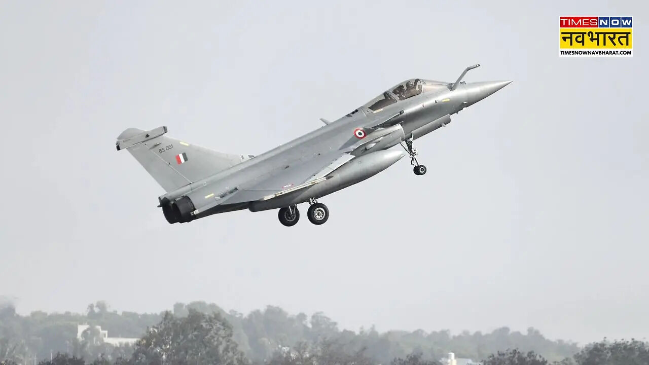 ऑपरेशन सिंदूर के दौरान महिला पायलटों ने भी संभाला मोर्चा, मुरिदके और बहावलपुर पर बरपाया था कहर: सूत्र